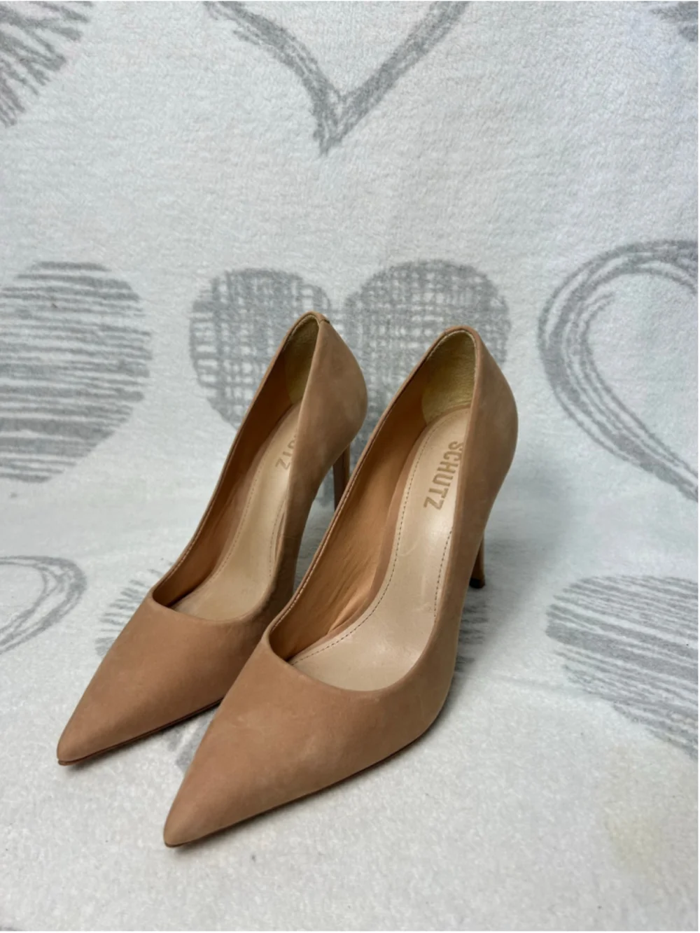 Schutz Lou Pump Honey Beige Nude Suede Stiletto Heels Shoes Women's Size 7.5B